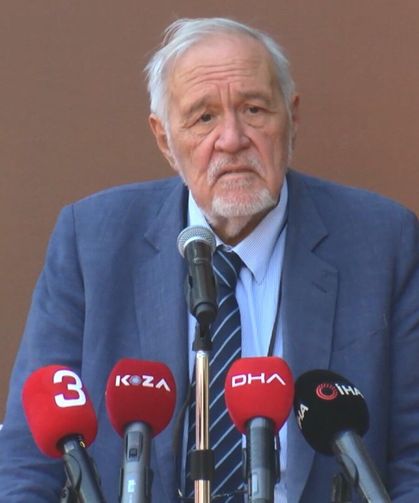 İlber Ortaylı hayatını kaybetti