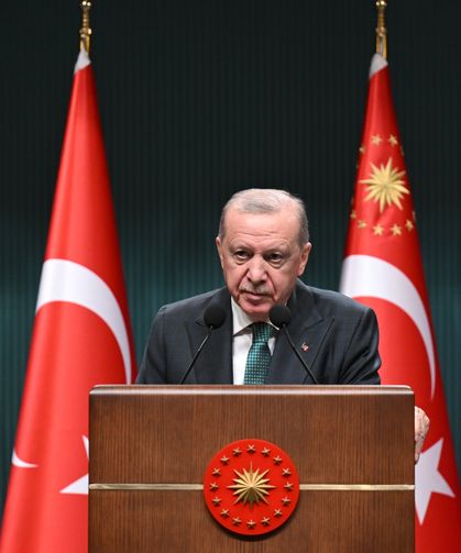 Cumhurbaşkanı Erdoğan: Türkiye karamsar tablonun dışındadır