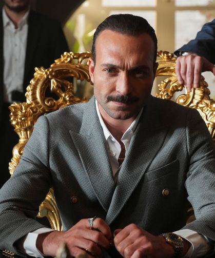 Eşref Rüya’nın ‘Kadir Baba’sı siyaseti birleştirdi