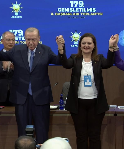 Burcu Köksal AK Parti'ye katıldı