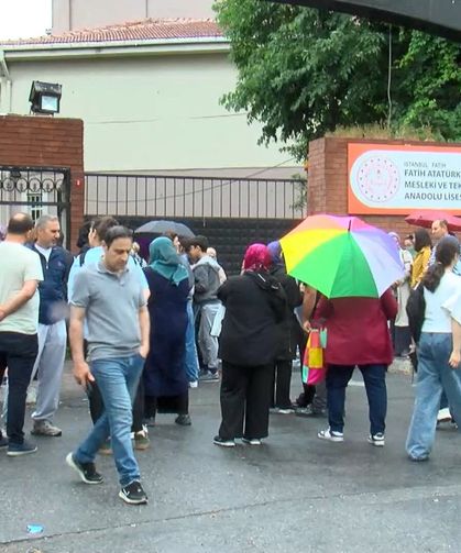 LGS maratonunda öğrenciler kadar veliler de heyecan yaşadı