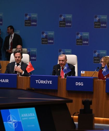 Cumhurbaşkanı Erdoğan: Savunma hedeflerine 5 yıl erken ulaşmayı hedefliyoruz