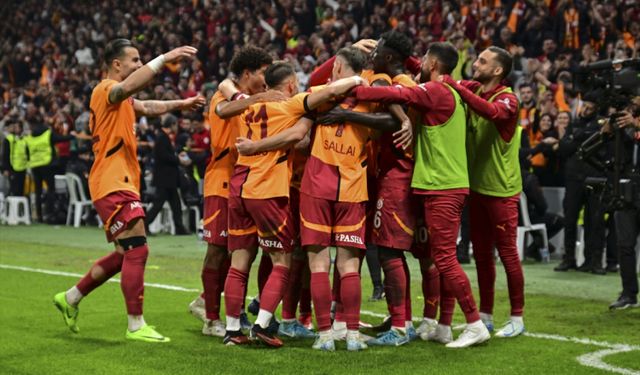 Galatasaray Kendi Evinde Beşiktaş'ı 2-1 Mağlup Etmeyi Başardı