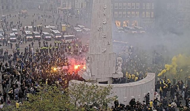 Hollanda'da İsrailli Taraftarlara Saldırı