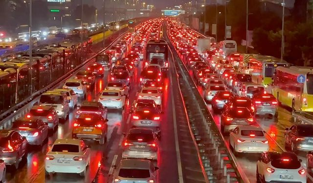 Trafikte En Fazla Zaman Kaybedilen Şehir Olarak İstanbul Dünya Birincisi