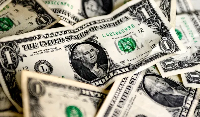 23 Nisan'da Dolar Güne Nasıl Başladı?