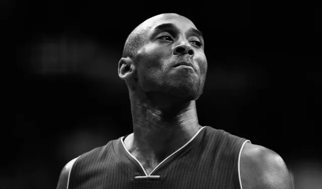 Efsane Basketbolcu Kobe Bryant'ın Forması Rekor Fiyata Satıldı