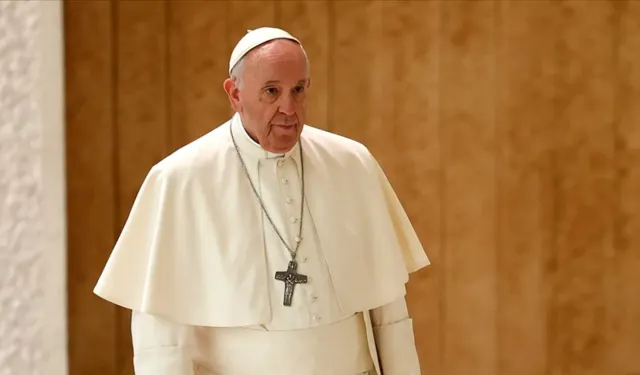 Katoliklerin Ruhani Lideri Papa Franciscus Hayatını Kaybetti