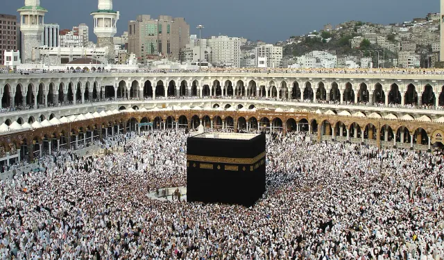 Suudi Arabistan, Mekke'ye Girişleri Kısıtladı