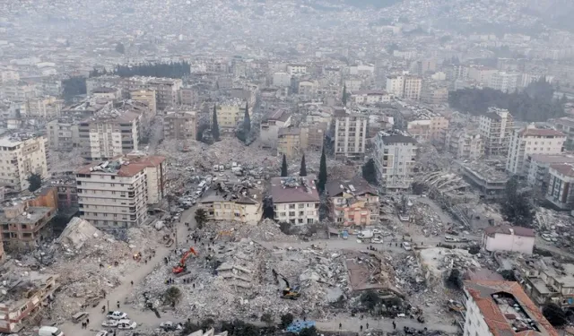 Deprem İllerinde Mücbir Sebep Hali Kasım Sonuna Kadar Uzatıldı