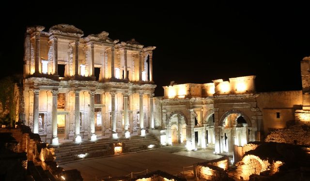 Bakan Ersoy: Gece Müzeciliği, 26 Antik Kentte Daha Devreye Alınacak
