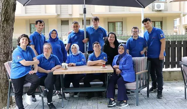 Kusursuz Kafe’nin Kusursuz Çalışanları