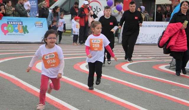 Samsun’da ‘Çocuk Maratonu ve Festivali’ Düzenlendi