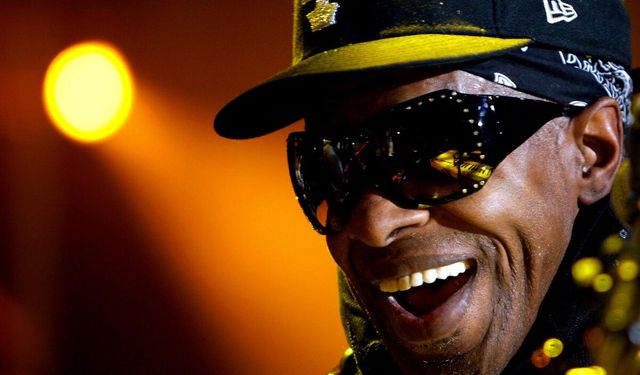 Funk Müziğin Öncüsü Sly Stone 82 Yaşında Hayatını Kaybetti