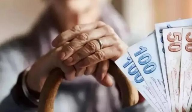 Emekliye Bayram Morali! Maaşlar Öne Çekildi