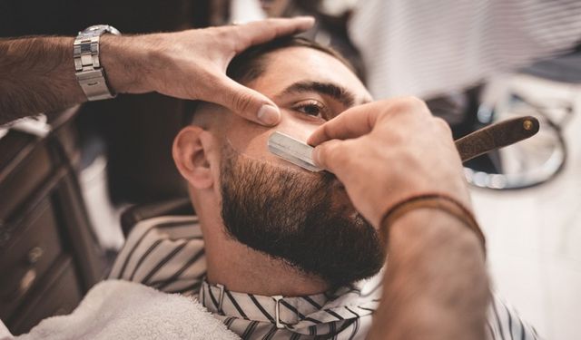 Uzmanlar Uyardı: Kuaför ve Berberlerde Hepatit Tehlikesi!