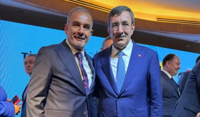 Elazığ Ticaret ve Sanayi Odası Başkanı İdris Alan, KKTC'de Düzenlenen Ekonomi Konferansında Nefes Kredisi Sorunlarını Dile Getirdi