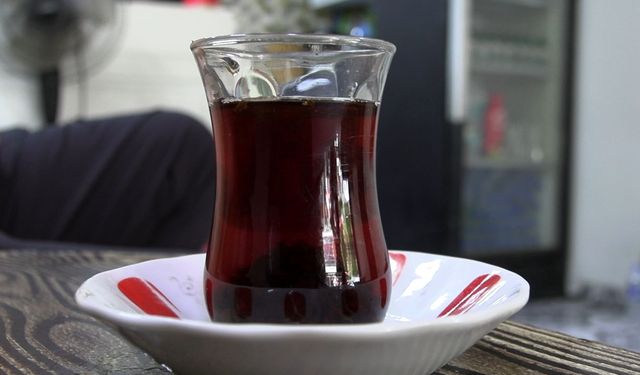 Demli Çay Tüketiminde 'Böbrek Taşı' Riski