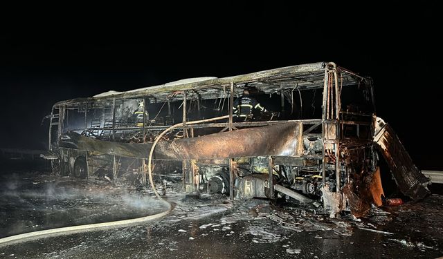 Gaziantep'te Seyir Halindeki Yolcu Otobüsü Yandı