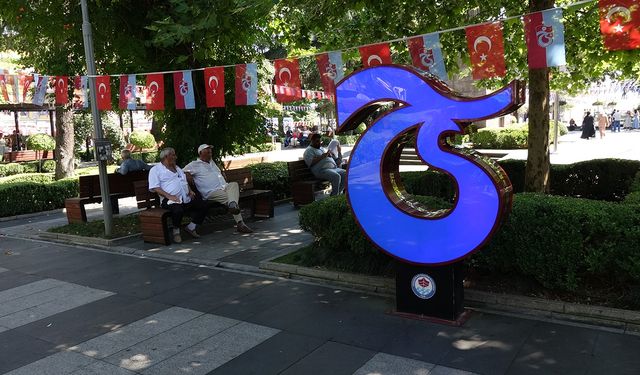 Karadeniz Neşesini Kaybetti; TÜİK Verilerine Göre En Mutsuz Şehir Trabzon