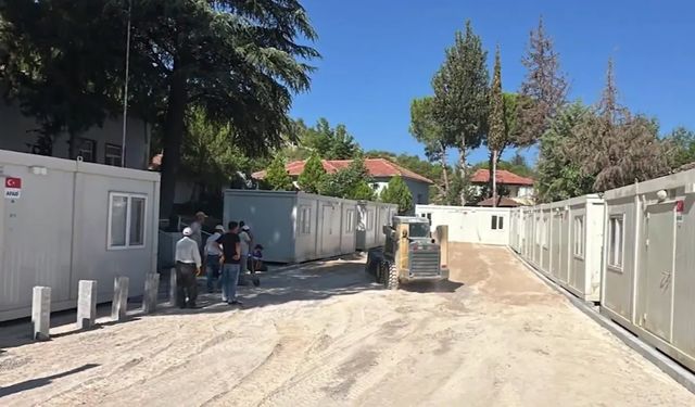 Bakan Yerlikaya: Sındırgı Alacaatlı Köyünde 10 Konteyner Kurulumu Tamamlandı