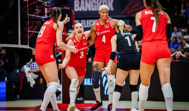 Filenin Sultanları Finalde İtalya'ya 3-2 Mağlup Olarak Gümüş Madalyanın Sahibi Oldu