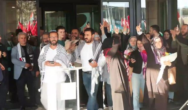 Küresel Sumud Filosu Teknelerinde Alıkonulan 137 Kişi İstanbul'a Geldi