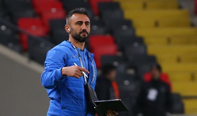 Eyüpspor'da Selçuk Şahin İle Yollar Ayrıldı