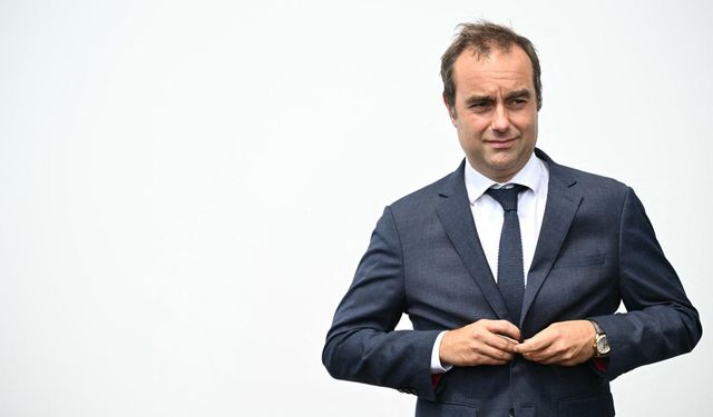 Fransa Başbakanı Lecornu İstifa Etti