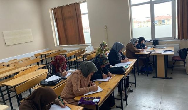 2,3 milyon kişi halk eğitim merkezlerinde okuma yazma öğrendi