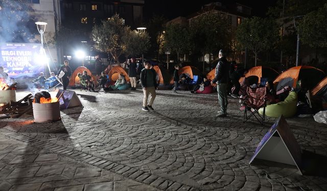 Bağcılar’da çocuklar Teknoloji Kampı’nda buluştu
