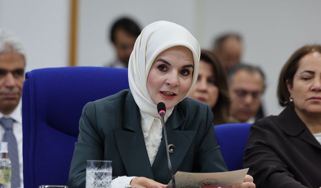 Bakan Göktaş: Sosyal medyada yaş sınırı düzenlemesi üzerinde çalışıyoruz