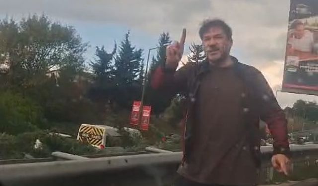 Üsküdar'da trafik tartışmasında aracın önünü camları yumruklayan saldırgan yakalandı