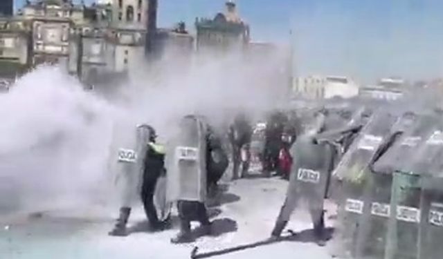 Meksika'da binlerce kişi hükümetin güvenlik politikasını protesto etti