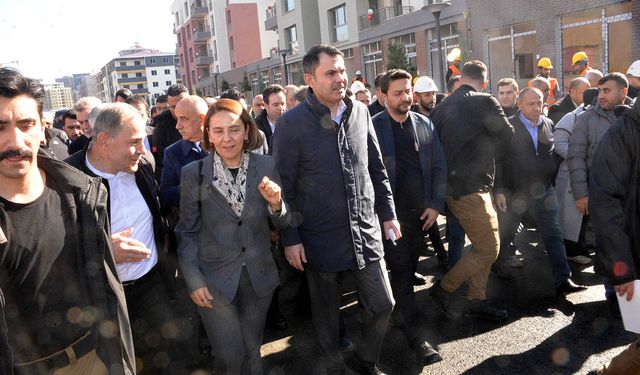 Bakan Kurum: 11 ilimizin tamamında artık son tuğlalar koyuluyor