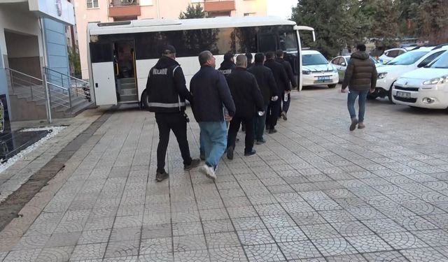 Kilis merkezli FETÖ operasyonu; 15 gözaltı