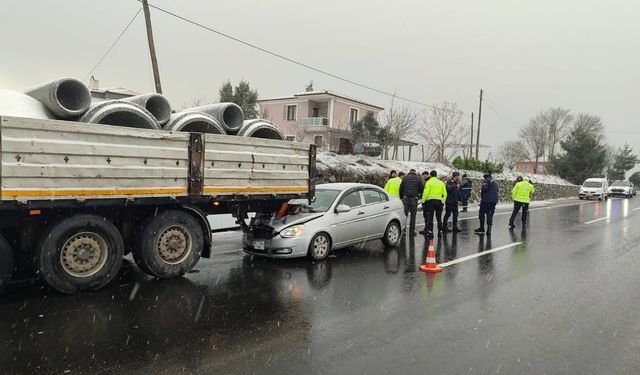 Otobüs, yol kenarındaki kazazedelere çarptı; 1 ölü, 3 yaralı