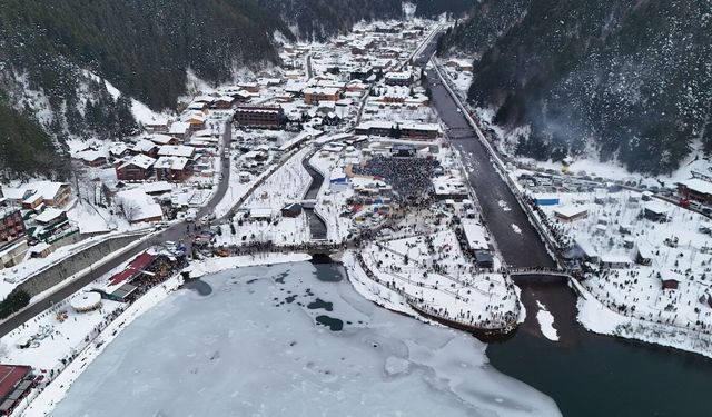 Uzungöl'de horonlu kış festivali coşkusu