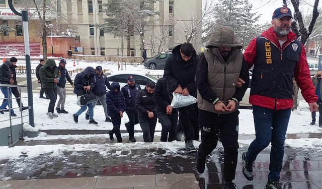 Erzurum merkezli 29 ilde siber dolandırıcılık operasyonu; 68 gözaltı