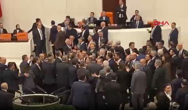 Gürlek ve Çiftçi'nin yemin töreni öncesi Meclis'te arbede yaşandı