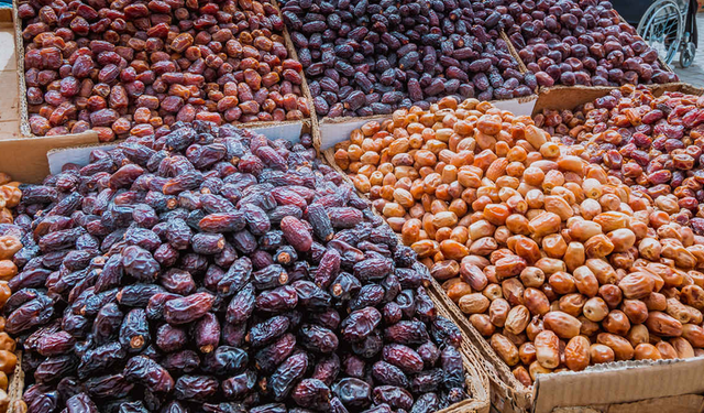 Açıkta satılan, buzdolabında saklanan hurmada, 'kanserojen aflatoksin' riski