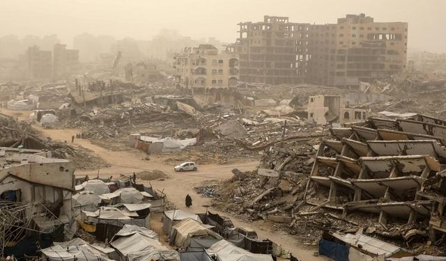 İsrail'in Gazze’ye düzenlediği saldırılarda 10 Filistinli hayatını kaybetti