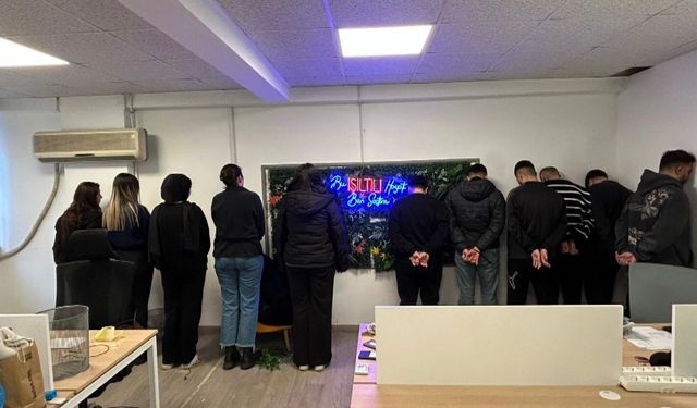 Forex dolandırıcılarına çağrı merkezinde operasyon; delilleri camdan attılar