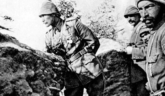 Atatürk, 18 Mart'ta denetime giderken bombardımana yakalanmış