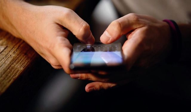 Çevrim içi medyada geçirilen haftalık süre 41 saat 37 dakikaya ulaştı