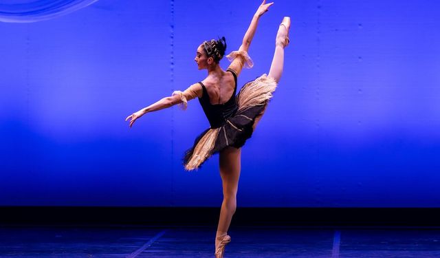 Balerin Doğa Deniz'e, Fransa'da 1'incilik ödülü