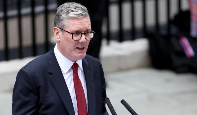 İngiltere, ABD'ye İngiliz üslerini kullanma izni verdiğini açıkladı