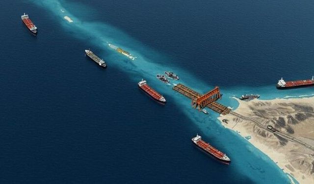 İran: Hürmüz Boğazı kapatıldı