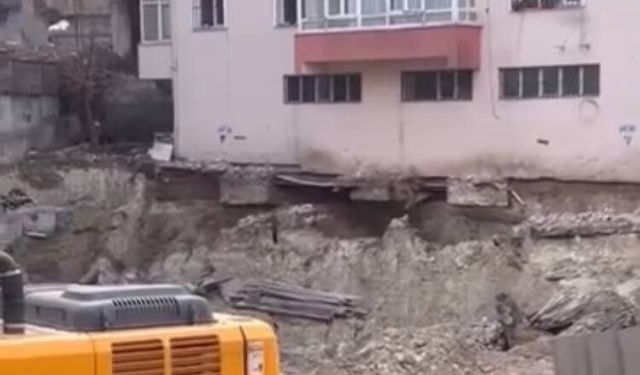 Bahçelievler’de temelinde kayma oluşan 4 katlı bina tahliye edildi