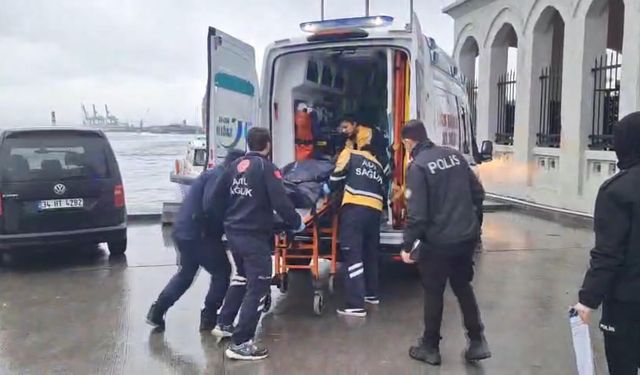 Kadıköy'de denizde erkek cesedi bulundu